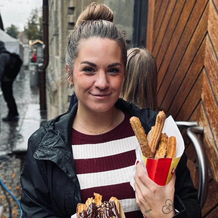 Anni (@annibacktvegan) — vegane Back-Creatorin im Foodfamed Collective